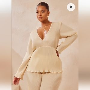 PrettyLittle Thing Women's Plus Cream Plisse Blouse, Color Cream, Size 16